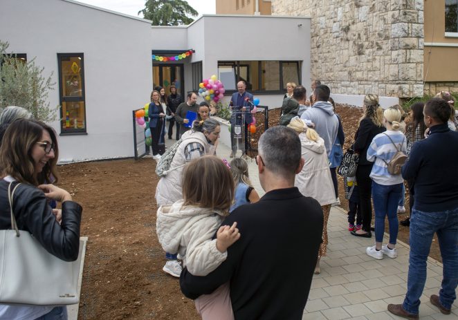 Sveti Lovreč posebno slavi – svečano se otvorila nova zgrada dječjeg vrtića i jaslica!