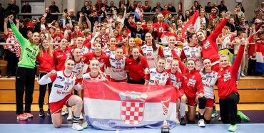 U Novigradu ovog vikenda rukometni Croatia Cup za seniorke!  Ulaz na utakmice je slobodan