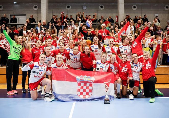 U Novigradu ovog vikenda rukometni Croatia Cup za seniorke!  Ulaz na utakmice je slobodan