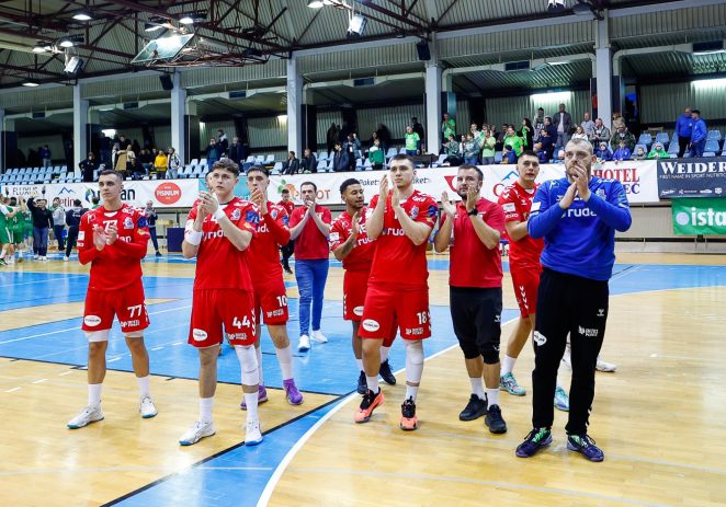 Rukometaši Poreča tijesno su poraženi u prvom susretu trećeg kola EHF Europskog kupa. RK Poreč – MRK Krka 21:23 (9:12)