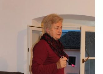 Radionica amaterskog dekorativnog slikanja u Gradskoj knjižnici