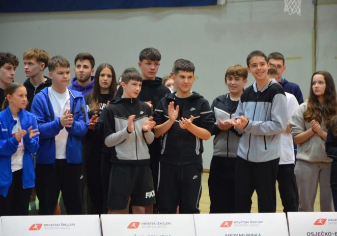 Državno prvenstvo u stolnom tenisu za osnovne i srednje škole u Zelenoj Laguni i Vrsaru