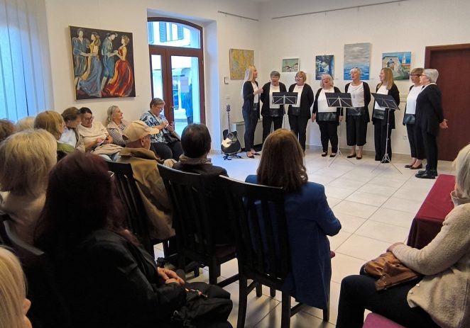 Otvorena je izložba “I to je moj Poreč” – likovni doprinos proslavi Dana oslobođenja grada