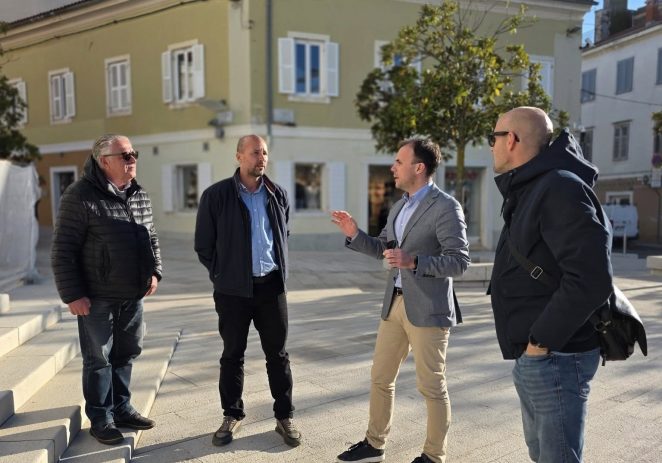 Gradonačelnik Peršurić u obilasku mjesnog odbora Joakim Rakovac – slijedi daljnje uređenje Rive, uređenje Marafora i parka M.Gupca, obnova tržnice,…