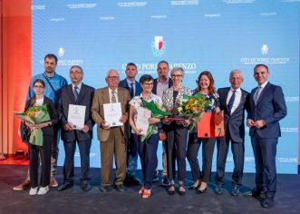 Svečano obilježen Dan Grada Poreča-Parenzo * laureatkinja Sandra Brečevac* plaketa za Aleksandra Beakovića*zahvalnice za Gorjanu Gašparini, Dragutina Diku, Franca Dobrilovića, Katicu Tomaić i konobu Daniela