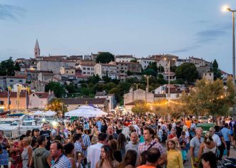 U petak, 2. svibnja prva ovogodišnja RIBARSKA FEŠTA u Vrsaru uz Le Monde i Alfa time band