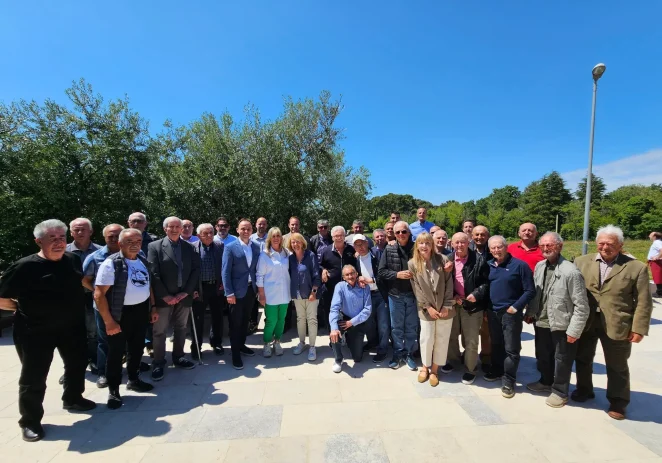 Druženje s umirovljenicima i promocija monografije povodom 70. obljetnice poslovanja društva Usluga Poreč
