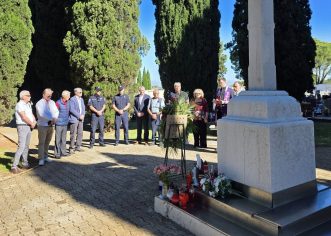 Položeni vijenci uoči Dana državnosti