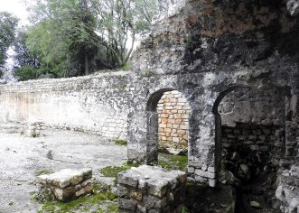 Arheološka istraživanja na nalazištu Monte Rico kraj Vrsara pružila su podatke o ranom rimskom naseljavanju zapadne obale Istre