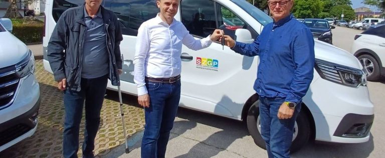 primopredaja novo kombi vozilo primopredaja novo kombi vozilo