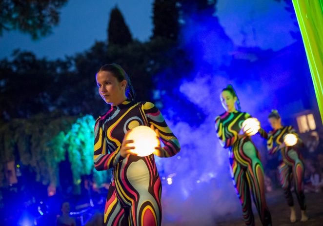 Počinje “Porečko ljeto”, niz zabavnih programa Turističke zajednice Grada Poreča – večeras u Parku O. Ban “Mystic Forest”…
