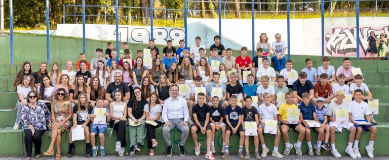 nagrađeni učenici na sportskim natjecanjima nagrađeni učenici na sportskim natjecanjima