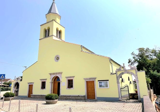 Završeni radovi na obnovi župne crkve u Žbandaju