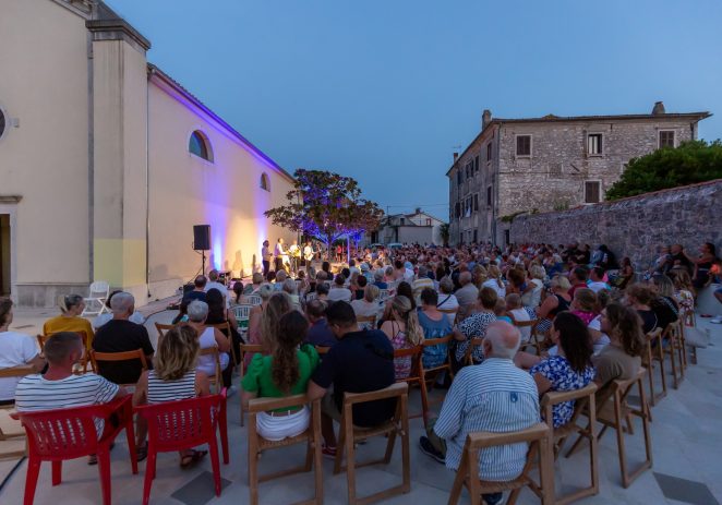 Klapa Kampanel u Funtani u utorak, 8. srpnja
