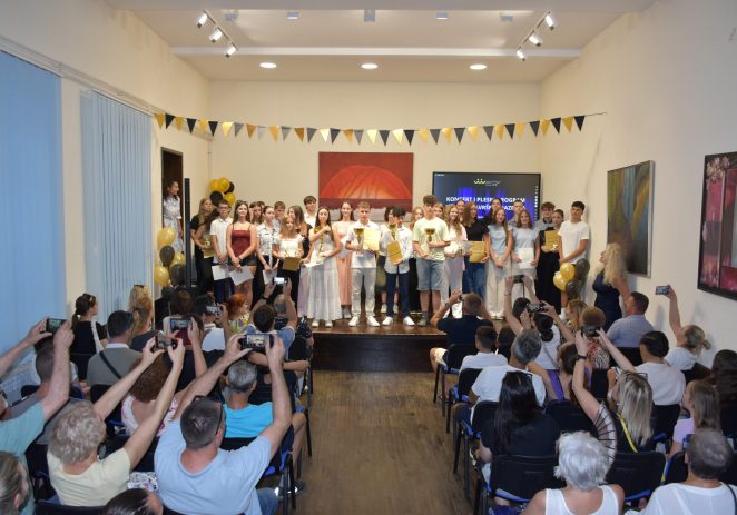 Svečani koncert i plesni program učenika završnih razreda Umjetničke škole Poreč uz svečanost podjele pohvala i nagrada