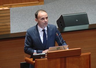 Peršurić u Saboru: Osobe s invaliditetom i dalje čekaju isplatu inkluzivnog dodatka