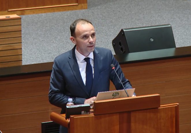 Peršurić u Saboru: Osobe s invaliditetom i dalje čekaju isplatu inkluzivnog dodatka
