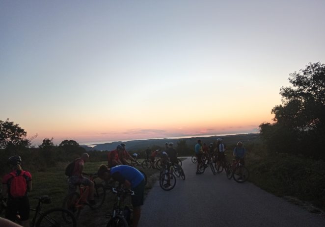 Noćna biciklijada Spod suza sv. Lovre u srijedu, 6. kolovoza iz Sv. Lovreča