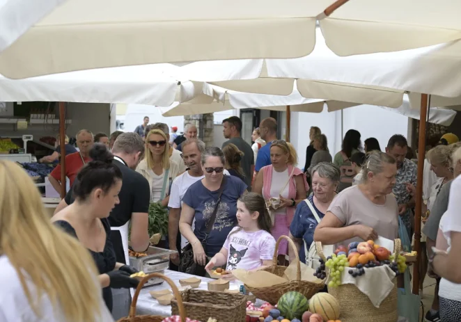 Gušti Merkata na porečkoj tržnici u znaku tradicionalnih istarskih kolača