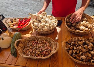 Festival češnjaka u Poreču okupio brojne proizvođače i posjetitelje