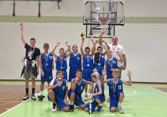 Porečki mladi košarkaši sudjelovali na turniru u Trstu