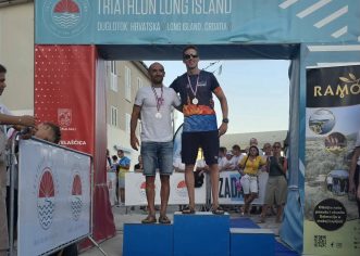 Marko Horvat iz Triatlon kluba Poreč osvojio 1. mjesto na triatlonu na Dugom Otoku