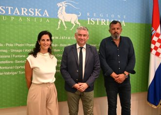 Župan Boris Miletić razgovarao s načelnicima Vrsara i Funtane o dogradnji sportske dvorane OŠ Vladimira Nazora u Vrsaru