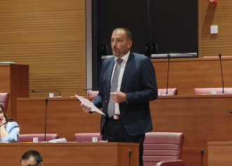 Paus u Saboru: razmatra li se mogućnost izgradnje nuklearne elektrane na području Termoelektrane Plomin?