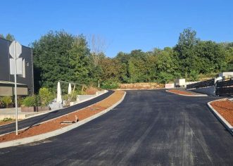 Asfaltiranja u servisnoj zoni Facinka, Štifanićima i Stranićima