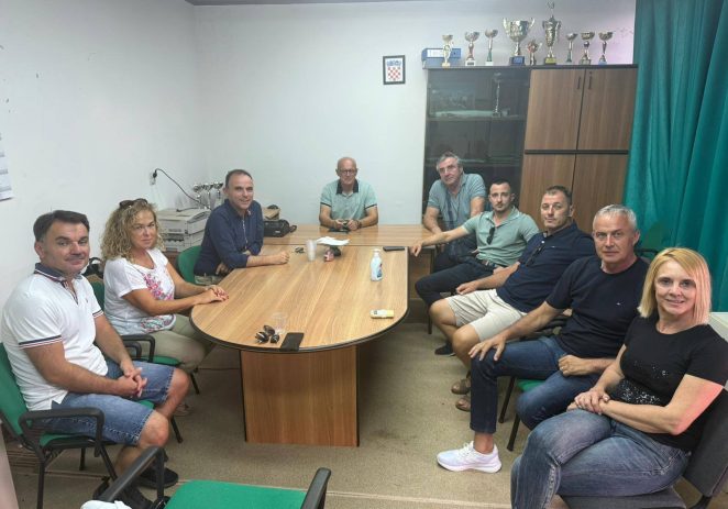 Pripreme za gradski proračun: Gradonačelnik sa suradnicima počeo obilaziti porečke mjesne odbore