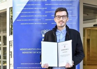 Alen Hasikić, pedagog OŠ J. Rakovca iz Sv. Lovreča nagrađen četvrti put za najuspješnijeg odgojno-obrazovnog radnika