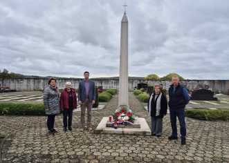 Delegacija Općine Vižinada obišla groblja uoči blagdana Svih svetih i Dana mrtvih