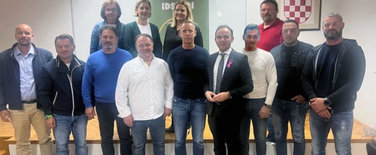 Press IDS - IDS Poreč Predsjedništvo Press IDS - IDS Poreč Predsjedništvo