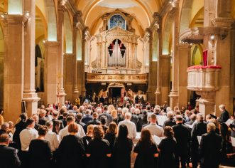 Održan jubilarni 10. festival „Musica Sacra“ u Istri: Glazba povezala šest zemalja kroz bogat sakralni zborski program