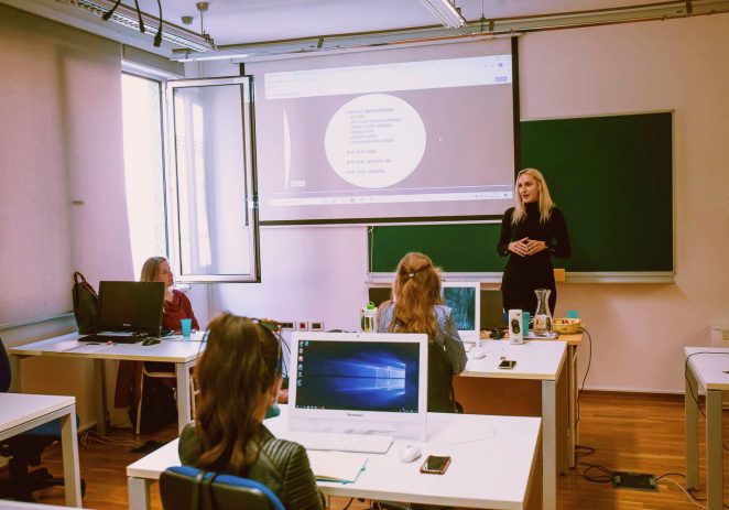 Internetski marketing i brendiranje u Pučkom otvorenom učilištu Poreč – program za stjecanje mikrokvalifikacije