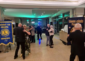 Lions klub Poreč održao tradicionalnu 26.Humanitarnu večer i prikupio 5.000 eura za potrebite