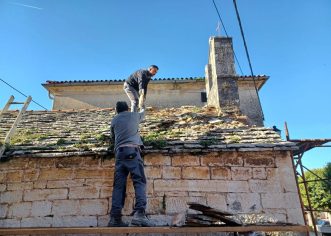 Počela obnova krovišta na crkvi sv. Blaža u sv. Lovreču
