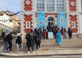 Izniman interes za matineje 15. PorečDoxa