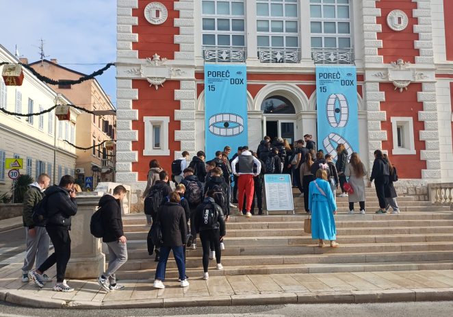 Izniman interes za matineje 15. PorečDoxa