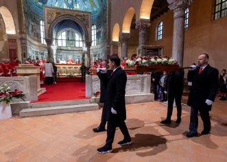 Blagdan sv. Maura u znaku brojnih događanja koja su privukla brojne posjetitelje na svečanu misu, sajam Crofish, Festival meda i sportska događanja