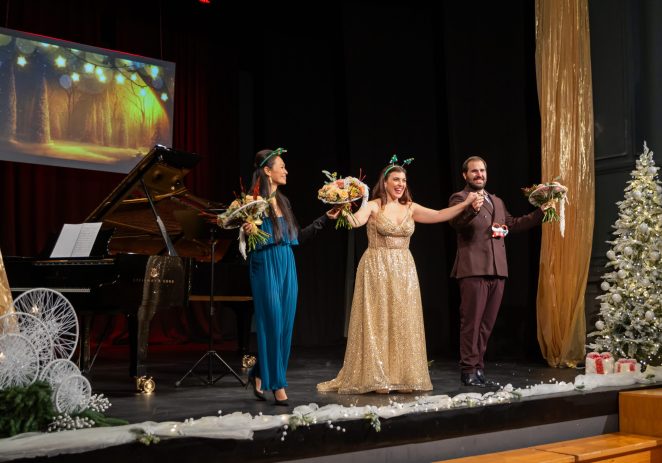 Opera i božićna čarolija osvojili prepunu porečku kazališnu dvoranu