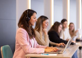 Aminess zaključuje rekordnu godinu najbogatijim paketom nagrada do sada: Zaposlenicima tijekom godine isplaćeno prosječno 2.100 eura dodatnih primanja