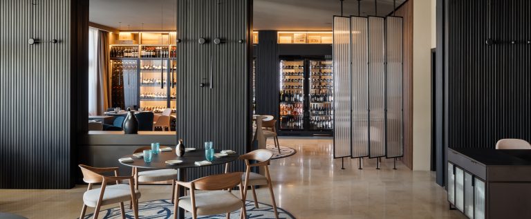 Restaurant Spinnaker interior