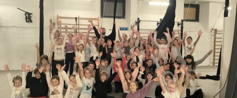 USB ARIA ples na svili 1