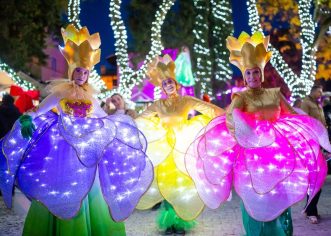 Ovaj vikend na ADVENTU POREČ u znaku obitelji – Božićni bal, Mascot Fest, predstave i animacija