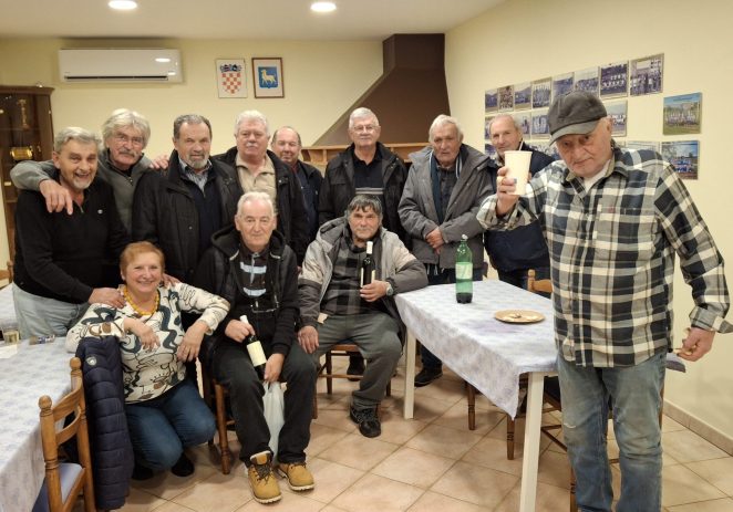 Umirovljenici Podružnice SUH-a Vrsar turnirom u briškuli i trešeti završili su uspješan rad u 2025. godini