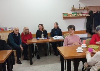 Druženje u Poreču uz edukativno predavanje i predstavljanje kreativne radionice Udruge slijepih Istarske županije