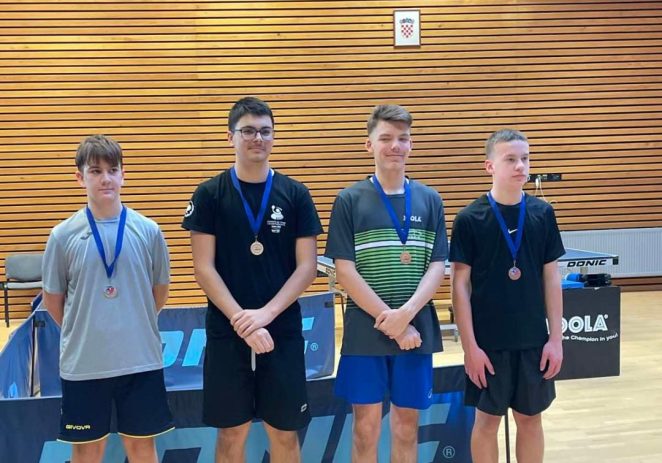 Najmlađi stolnotenisači Vrsara nastupili na Otvorenom turniru Istarske županije