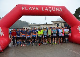 Marko Horvat (AK Maximvs) i Anja Mikuž (ŠD Nanos) najbrži u Puli na utrci Istarske zimske lige u trčanju