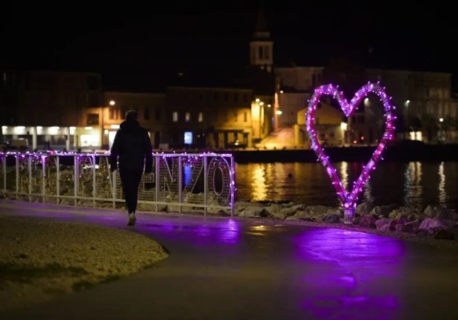 Srce u Peškeri u ljubičastoj boji povodom Međunarodnog dana epilepsije